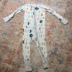 Little Sleepies Luna Neutral Zippy